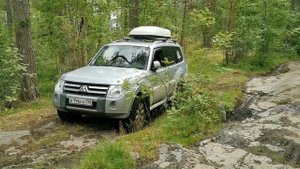 Работа передней межколесной блокировки Паджеро 4. Front electronic lock Pajero.