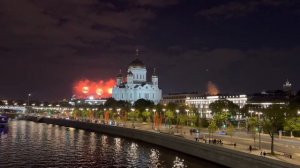 С праздником Победы! Всем добра и мирного неба над головой)))