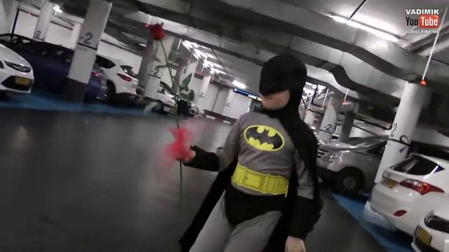 Папа и сын поздравляют с 8 марта (08.03.2018) смотреть онлайн