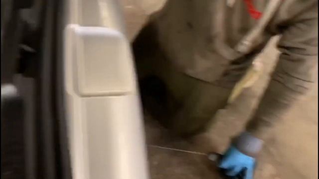 how to remove emergency spare wheel on Renault Clio 4K смотреть онлайн