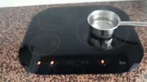 Кухня с керамической плитой / Стеклокерамика