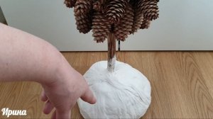 Новогодняя ёлка из еловых шишек. Сделай ёлку своими руками.