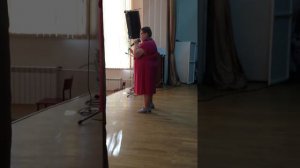 Песня Ларисы Долиной "В книжке телефонной старой старой" Другой исполнитель.