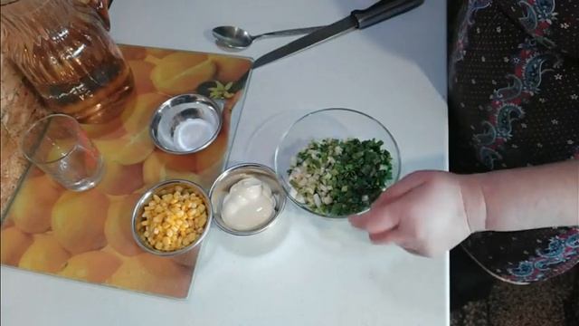 Весенний салат с молодого чеснока!!!