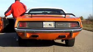 1970 PLYMOUTH 426 HEMI CUDA BURNOUT