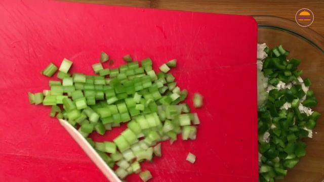 Салат с курицей и рэнчем смотреть онлайн