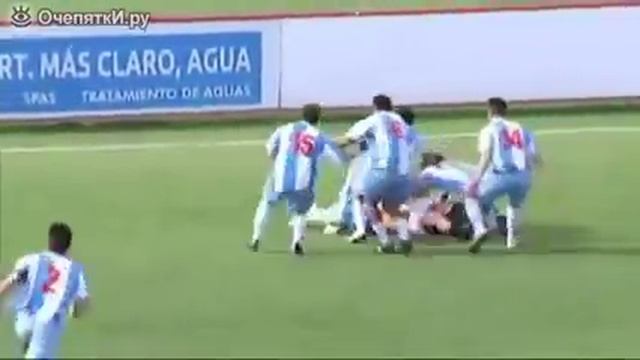 Вратарь забил гол сам себе смотреть онлайн