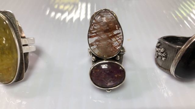 Натуральные и искусственно выращенные камни!