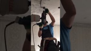 Сверление отверстий в бетоне без пыли