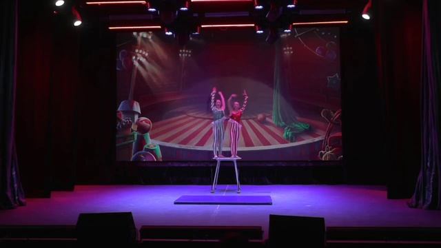 Цветкова Антонина и Ершова Полина с пластико-акробатическим номером "Пэнни и Энни" смотреть онлайн