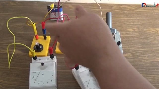 Физика 8 Лабораторная работа Измерение напряжения на различных участках электрической цепи смотреть онлайн