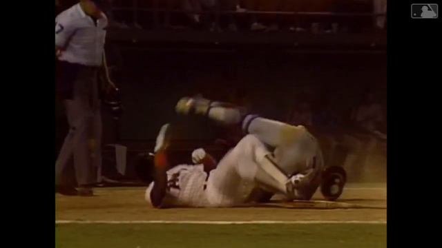 Mets win after unusual game-ending double play in 11th смотреть онлайн