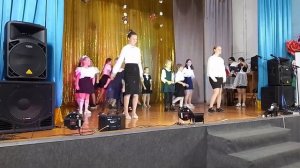 флешмоб на день учителя,, Первым будь всегда"