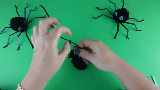 Паук из ниток / Как сделать паучка / Поделка на Хэллоуин смотреть онлайн