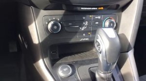 2015 Ford Focus SE + Backup Camera Review| Island Ford