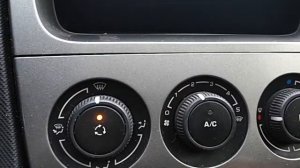 Что делать если потеют стекла в машине изнутри?