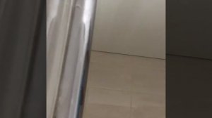 Монтаж натяжного потолка, в ванной комнате.