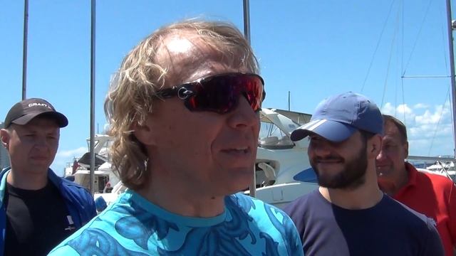 После гонки. Игорь Валентинович в эпицентре гребной тусовки. (гребля, аутригер) смотреть онлайн