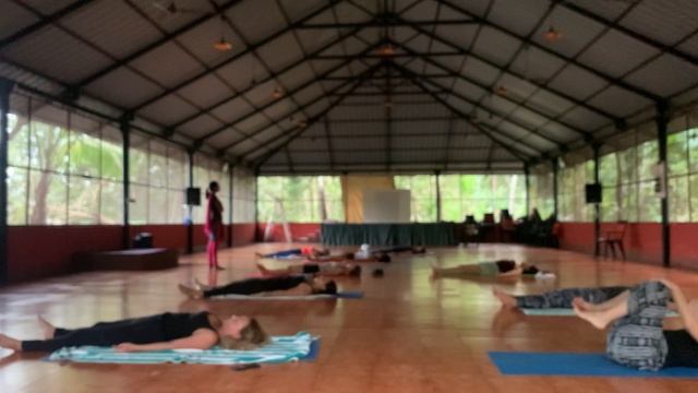 Вечерняя йога. Панча карма в Керале смотреть онлайн