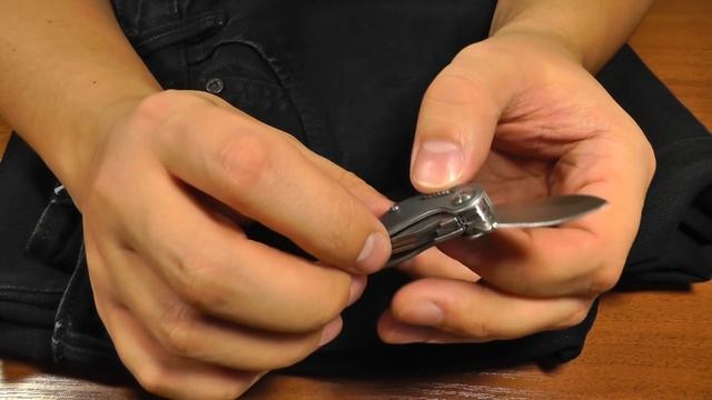 Микротул Gerber Curve. Маленький, стильный, почти бесполезный. смотреть онлайн