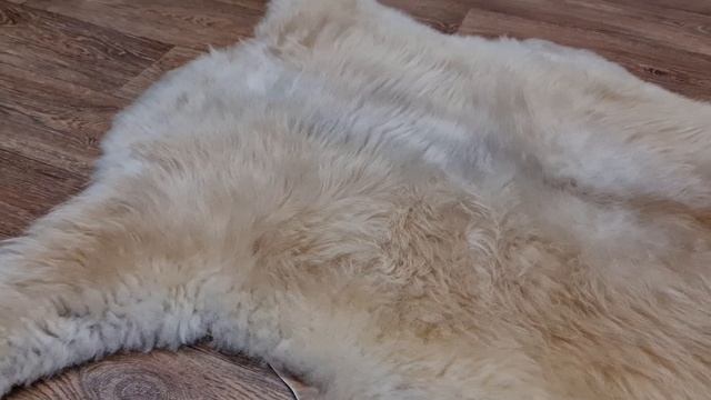 ОВЕЧЬЯ ШКУРА БЕЖЕВАЯ (КОД: 4952) смотреть онлайн