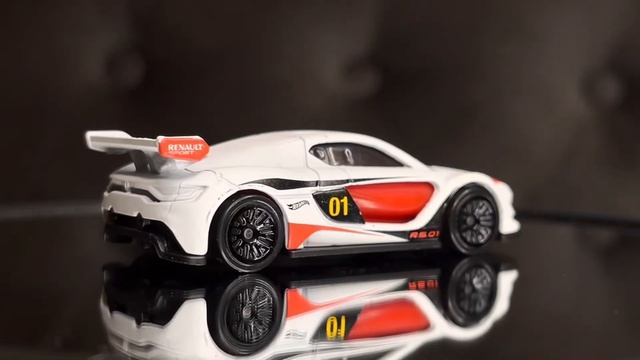 Renault Sport RS 01 смотреть онлайн