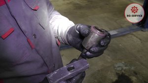 Использование специальной оправки для установки переднего сальника коленчатого вала