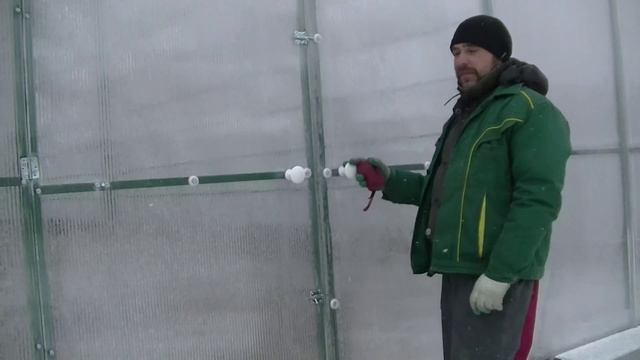 ВИДЕО ОТЧЕТ О СБОРКЕ ТЕПЛИЦ : ФЕРМЕРСКИЕ 8М И 12М. РАЗМЕР: 8Х16 И 12х40 МЕТРОВ. смотреть онлайн