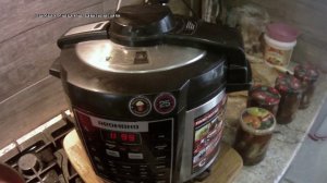 мойва или сельдь в томатной заливке .