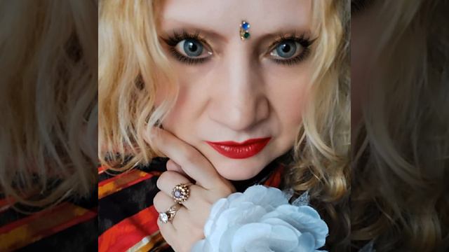 Falta Una Mujer смотреть онлайн