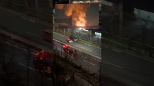 Пожар в Токио на соседней от меня станции! Дым видно из окна | Новости Японии #shorts