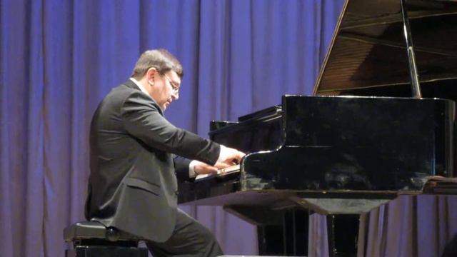 Андрей Бухтояров играет Думку П.И.Чайковского. 22.04.15г. смотреть онлайн