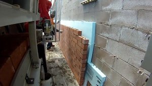 Первый в мире робот по кладке кирпича  Робот каменщик