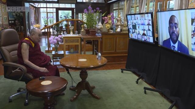 Далай-лама. Беседа с сотрудниками лондонской полиции смотреть онлайн