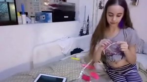 Отрезала волосы? Одна дома