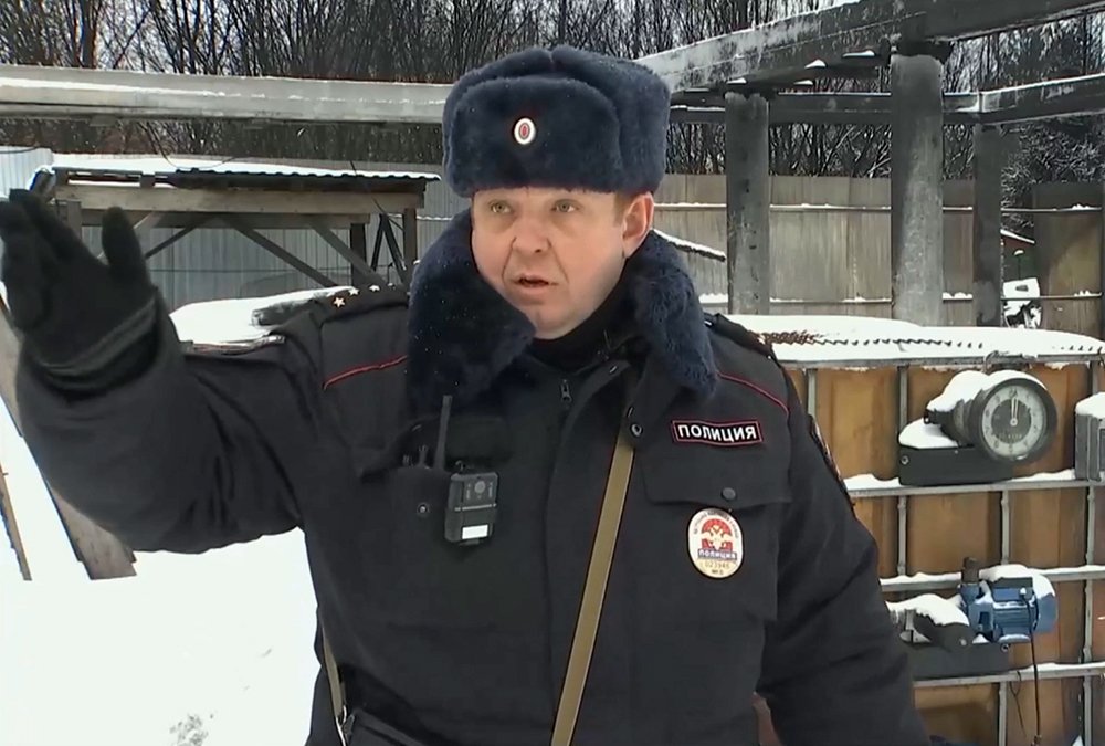 Московских полицейских наградят за спасение мужчины из огня / Город новостей на ТВЦ