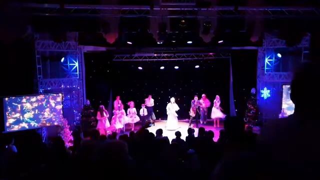 Спектакль "Как искали Деда Мороза" КЗ "Минск" смотреть онлайн