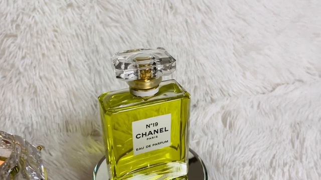 Perfume Collection| My Chanel Perfume Collection смотреть онлайн