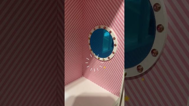 Украшение кукольного домика зеркала и картины
