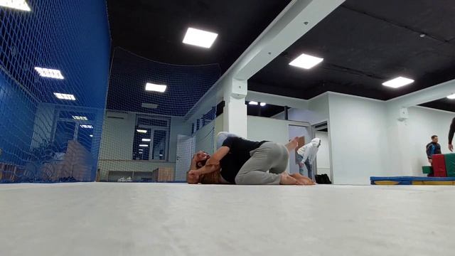 ТРЕНИРУЮ БОРЬБУ смотреть онлайн