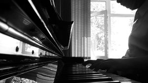 Путники в ночи на пианино