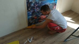 КАК клеить ФЛИЗЕЛИНОВЫЕ обои Двух Видов в УГЛАХ