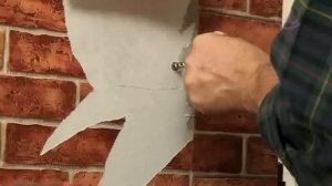 Как вытащить старый дюбель из стены