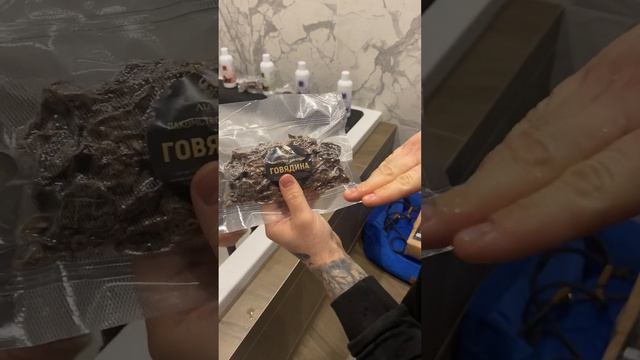 Две горячие девочки намыливают друг друга в джакузи! Смотреть всем! смотреть онлайн