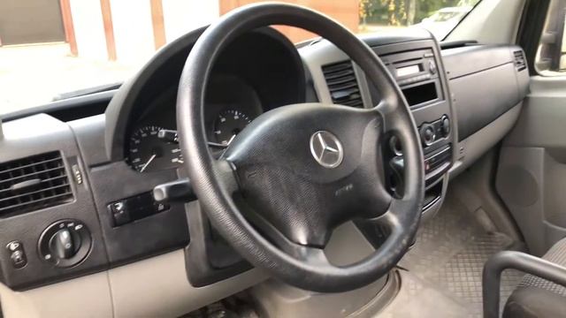 Köp Lätt lastbil Mercedes-Benz Sprinter 315 cdi bakgavellift på Klaravik смотреть онлайн