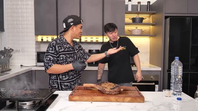 MASAKIN STEAK KEM4T1AN DARI NERAKA BUAT BRANDON KENT!! смотреть онлайн