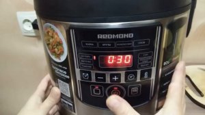 Котлеты из свиного фарша с сыром на пару в мультиварке Redmond RMC-M38