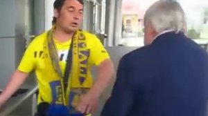 Фанат Ростсельмаша пинает Байдачного (2012)