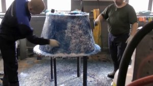 Напыление смолы с рубленным стеклоровингом чопперной установкой MVP UltraMAX внешнего смешивания