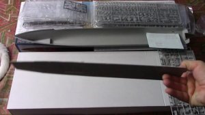 Unboxing: Pyotr Velikiy Russian Cruiser 1/350 Trumpeter Model
